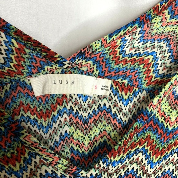 LUSH Womens Blouse Top Size Small Abstract V Neck Tunic Length Blue Cream Red - Picture 5 of 8